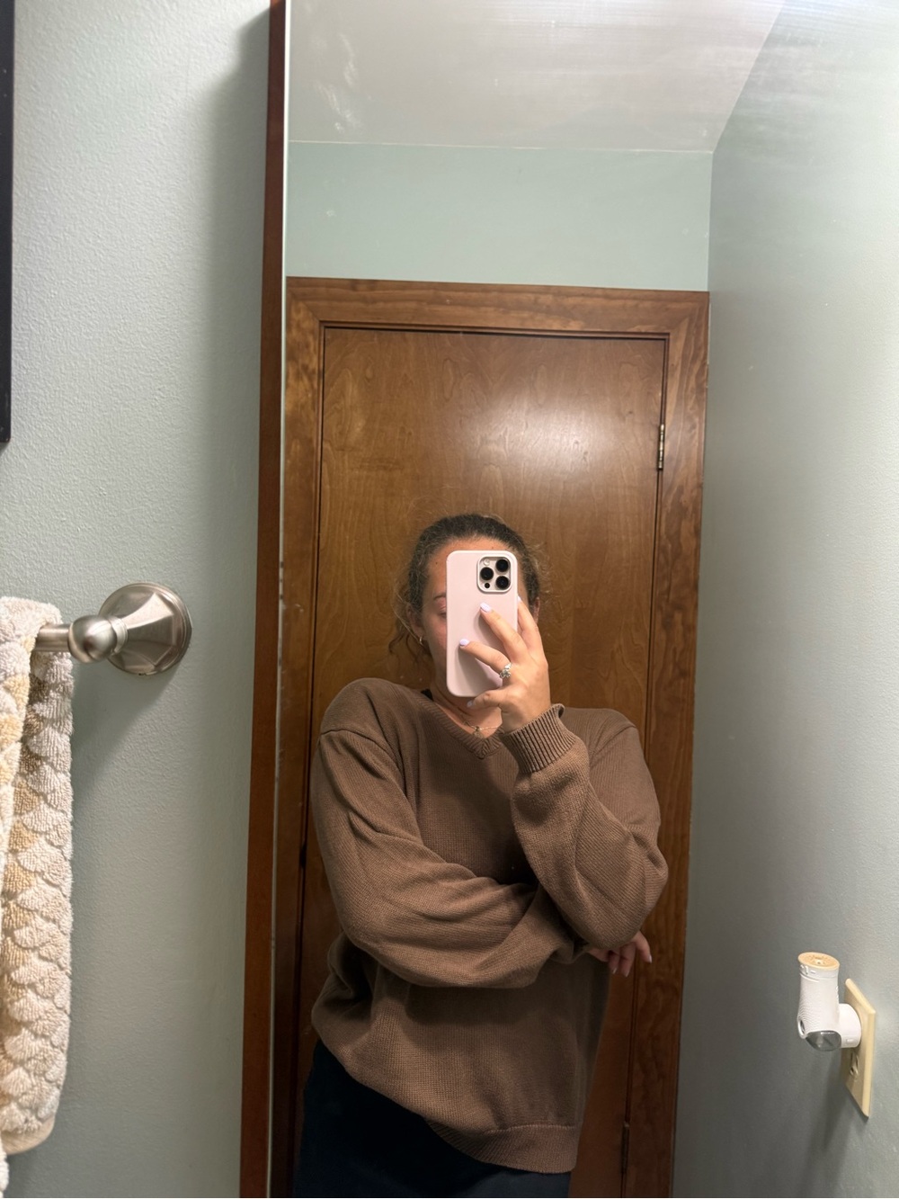 Brandy Melville Brown Men's Crewneck Sweater